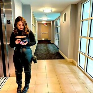 Meet your Posher, Ina